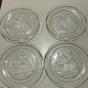4 Arcoroc Welcome Home Glass Plates Christmas Themed‎ Dessert Plates 7-3/4"